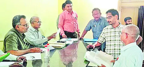 ఉద్యోగోన్నతులకు ధ్రువపత్రాల పరిశీలన 