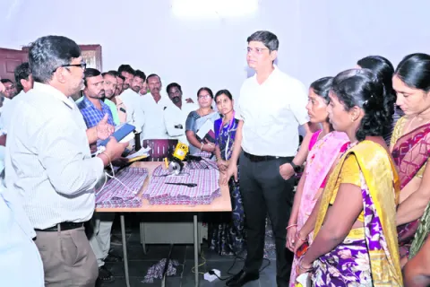 వేడుకలను ఘనంగా నిర్వహించాలి