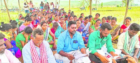 మత్స్యశాఖ ఏడీపై చర్య తీసుకోవాలి

