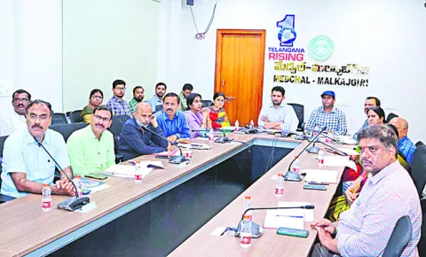విస్తరిస్తున్న మైక్రో ఫైనాన్స్‌లు గతంలో అమాయక ప్రజల ప్ర