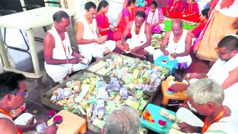 బాసర ఆలయ హుండీ లెక్కింపు