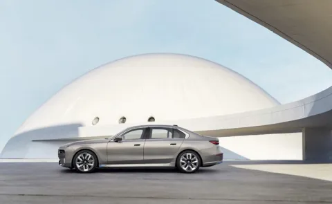 BMW i7 Ex Showroom Price Now Includes Registration and GST