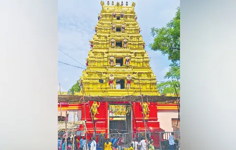 Kondagattu Anjaneyaswamy Temple stands out for vehicle worship