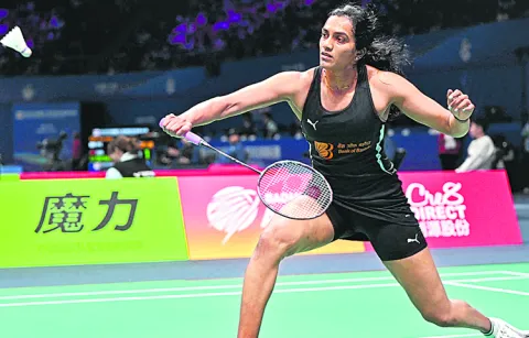 Sindhu and Prannoy off to a good start at Singapore Open badminton tournament6