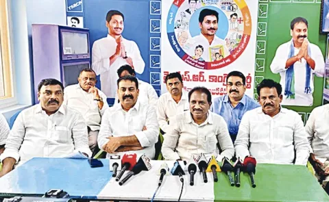 YSRCP leaders fires on Chandrababu Naidu Govt over Tenali Police Incident
