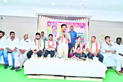 కార్యకర్తలు క్రియాశీలకంగా పనిచేయాలి