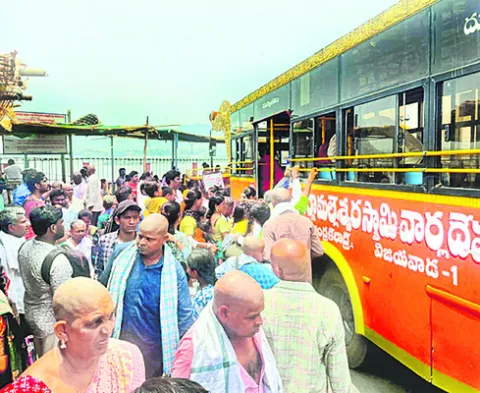 దుర్గమ్మ భక్తులకు ఇక్కట్లు తొలగేనా..! 