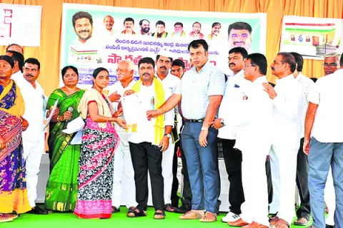 ఒక్క ఏడాదిలోనే 818 ఇళ్లు 