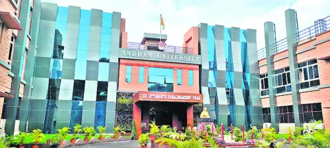 మీ సేవలు చాలు.. వెళ్లిపోండి.! 