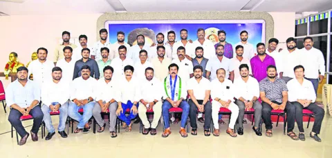 యువత కృషితోనే పార్టీకి పునర్వైభవం