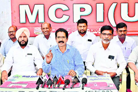 ట్రంప్‌ విధానాలతో విద్యార్థులకు తీవ్ర నష్టం