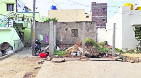 పచ్చ నేత.. భూముల మేత 