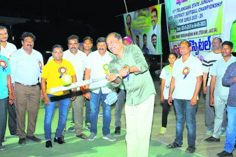 ఘనంగా