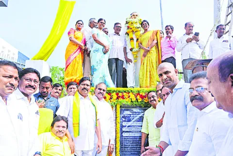 పంతం నెగ్గించుకున్న కోడెల వర్గీయులు