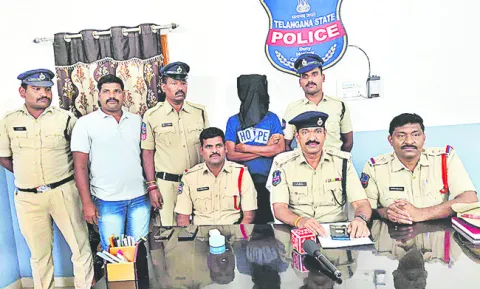 రద్దీ ప్రదేశాలే లక్ష్యం 
