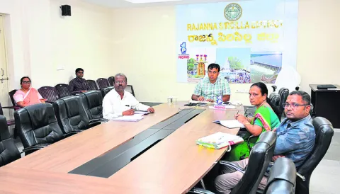 ఎండతో అప్రమత్తంగా ఉండాలి