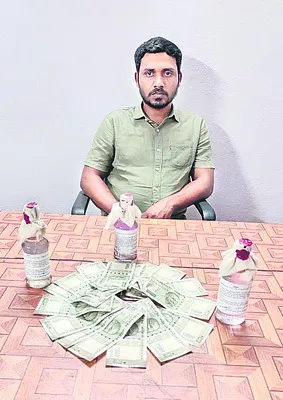 ఏసీబీకి చిక్కిన సీనియర్‌ అసిస్టెంట్‌ 