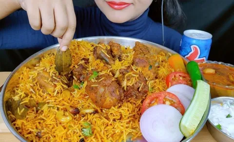 Husband and wife In Food poison