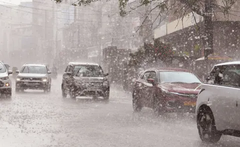 Rain lashes in few parts of Hyderabad City