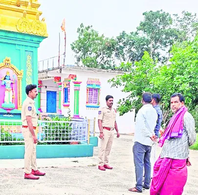 చెన్నకేశ్వరస్వామి దేవాలయంలో చోరీ