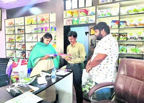 నాణ్యమైన విత్తనాలే విక్రయించాలి
