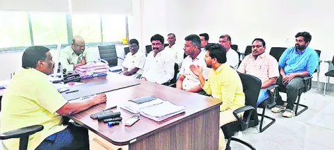 ధాన్యం కొనుగోళ్లు వేగవంతం చేయాలి