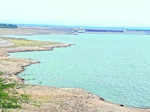 ముందస్తు వర్షాలతో కృష్ణానదికి వరద
