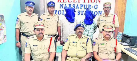 మొక్కజొన్నల చోరీ నిందితుల అరెస్ట్‌