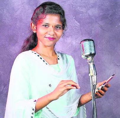 అల్లిబిల్లి సోకులాడి సిట్టమ్మి