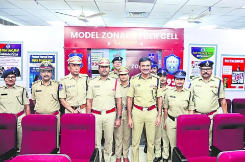 భవిష్యత్‌లో ఠాణాలుగా మారుస్తాం