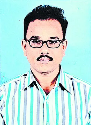 ● గ్రీవెన్స్‌ చుట్టూ తిరుగుతున్న వితంతువులు 