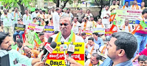 జనౌషధి కేంద్రాలను పునఃప్రారంభించాలి 