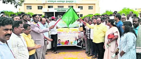 రైతులకు వ్యవసాయ సలహాలివ్వాలి  