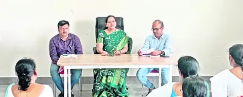 గర్భిణులలో రక్తహీనతను అరికట్టాలి 