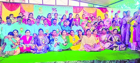 గురుకులంలో సిల్వర్‌ జూబ్లీ వేడుకలు
