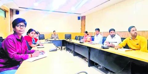 ఆధార్‌ సేవలను సద్వినియోగం చేసుకోవాలి 