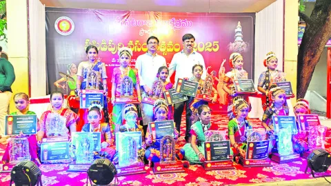 ఉత్సాహంగా పసిడిపురి వసంతోత్సవం 
