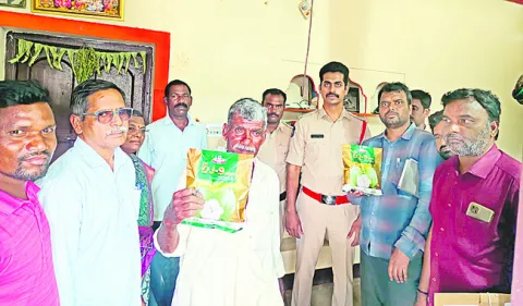 నాసిరకం విత్తనాలు అమ్మితే చర్యలు 