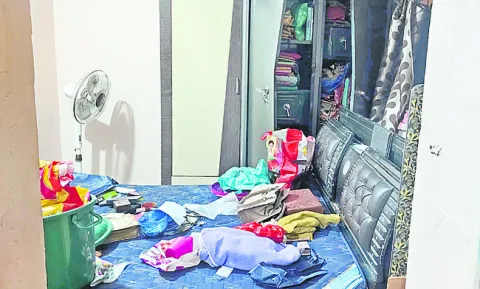 అంత్యక్రియలకు వెళ్లొచ్చేసరికి చోరీ 