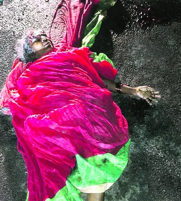 మహిళ అనుమానాస్పద మృతి 