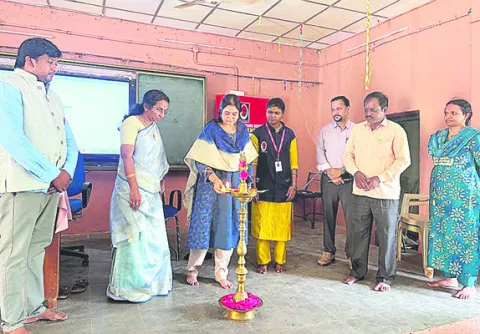 ప్రజలను చైతన్య పరచాలి
