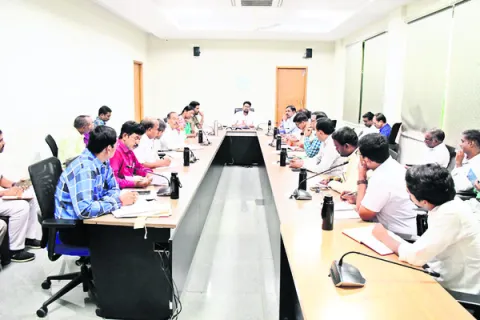 ఆవిర్భావ వేడుకలు ఘనంగా నిర్వహిద్దాం 