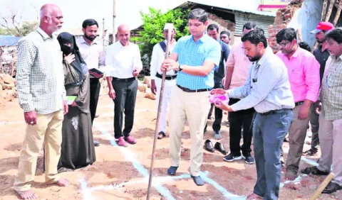 ఇందిరమ్మ ఇళ్ల నిర్మాణాన్ని వేగవంతం చేయాలి