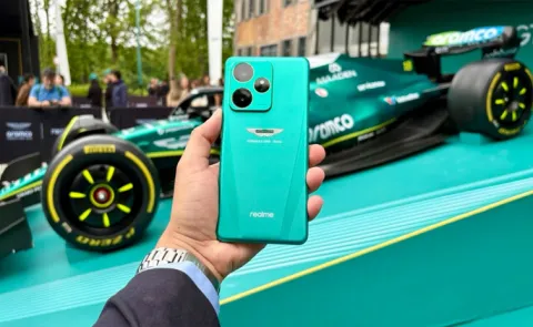 Realme Aston Martin Unit for GT 7 Dream Edition