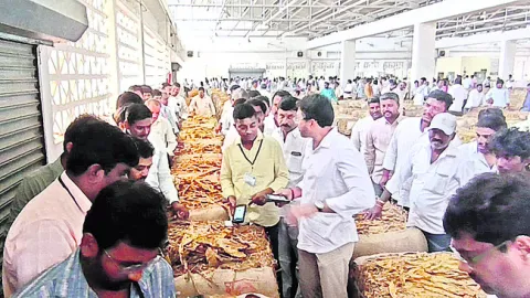 కూటమి పాలనలో రైతులకు కష్టాలు 