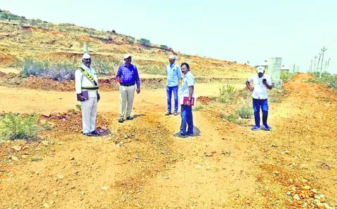 ఇళ్ల 