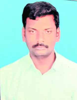 లిఫ్ట్‌ గుంతలో పడి వ్యక్తి దుర్మరణం