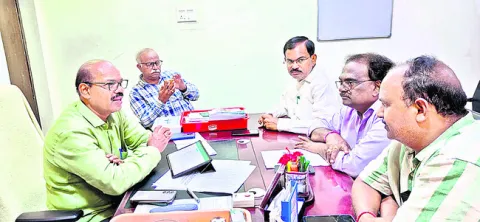 విద్యుత్‌ బకాయిలపై దృష్టి సారించాలి 