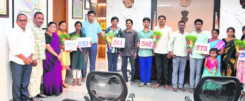 ఉన్నత లక్ష్యంతో చదవాలి