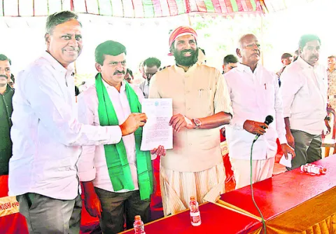 జనగామకు తాగునీరందించాలి